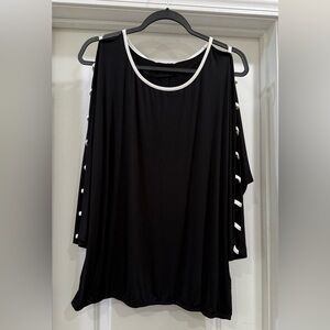 Cable & Gauge Black and White Open Sleeved Blouse Size Large 🆕🆕🆕